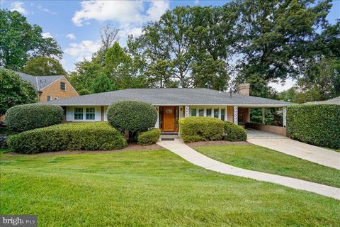 Photo of 3303 Brooklawn Terrace, CHEVY CHASE, MD 20815 (MLS # MDMC2202884)