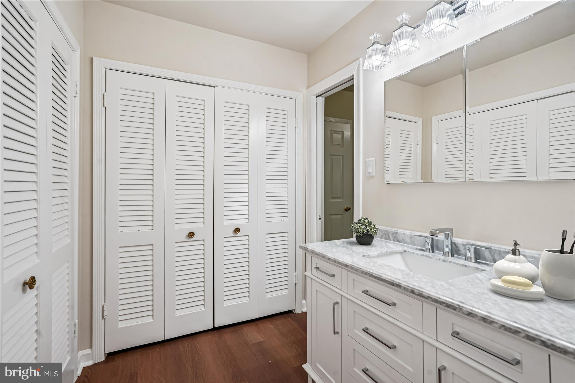 DUNLOP HILLS - Residential