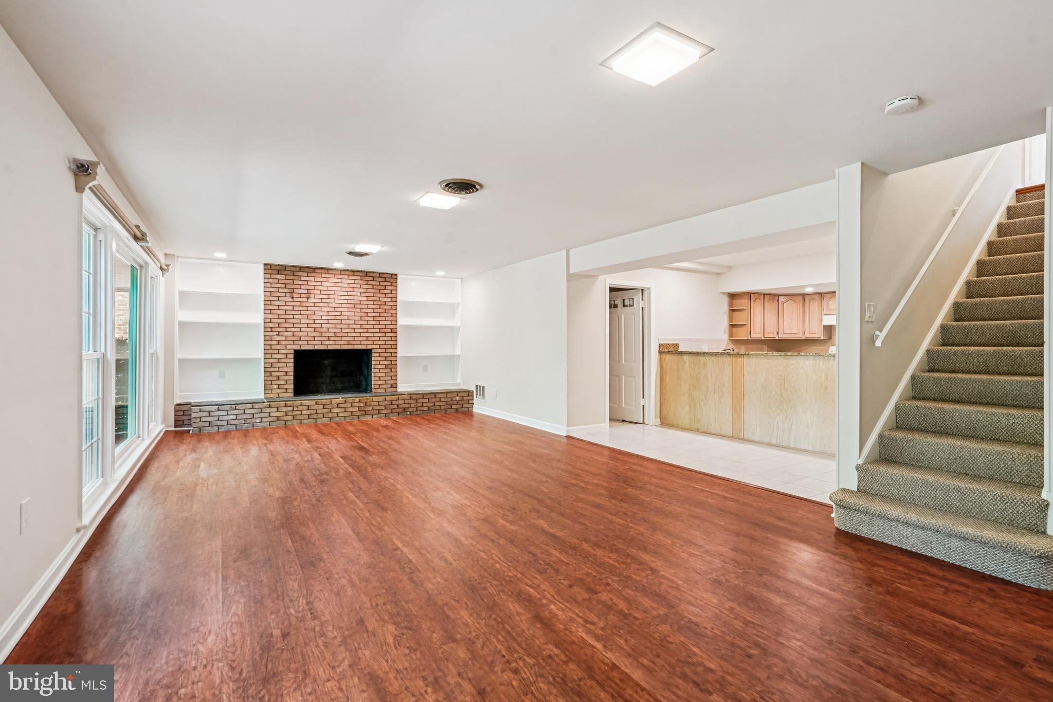 DUNLOP HILLS - Residential