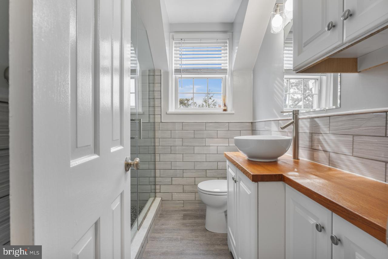 FAIRLINGTON GLEN - Residential