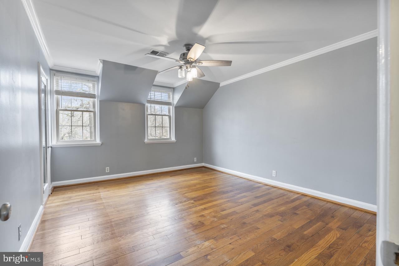 FAIRLINGTON GLEN - Residential