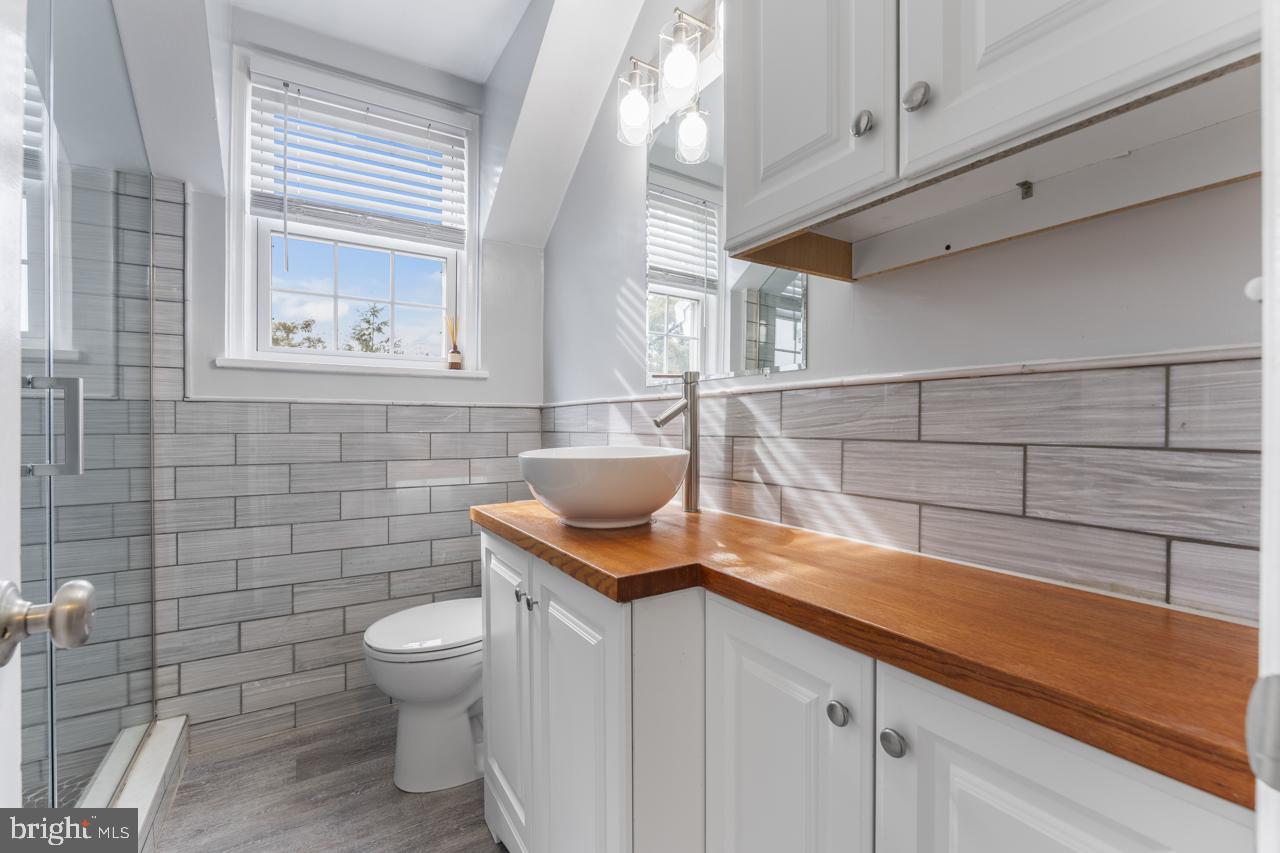 FAIRLINGTON GLEN - Residential