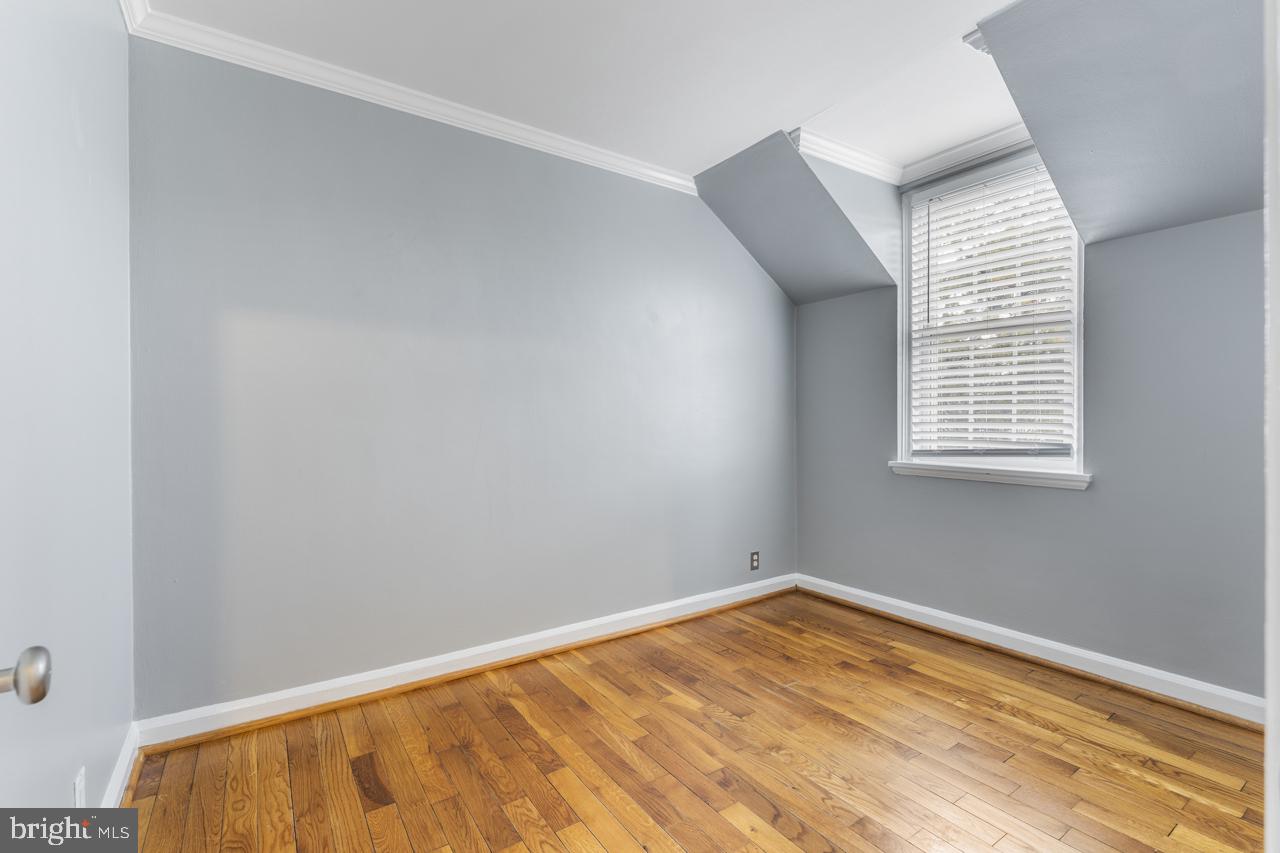 FAIRLINGTON GLEN - Residential