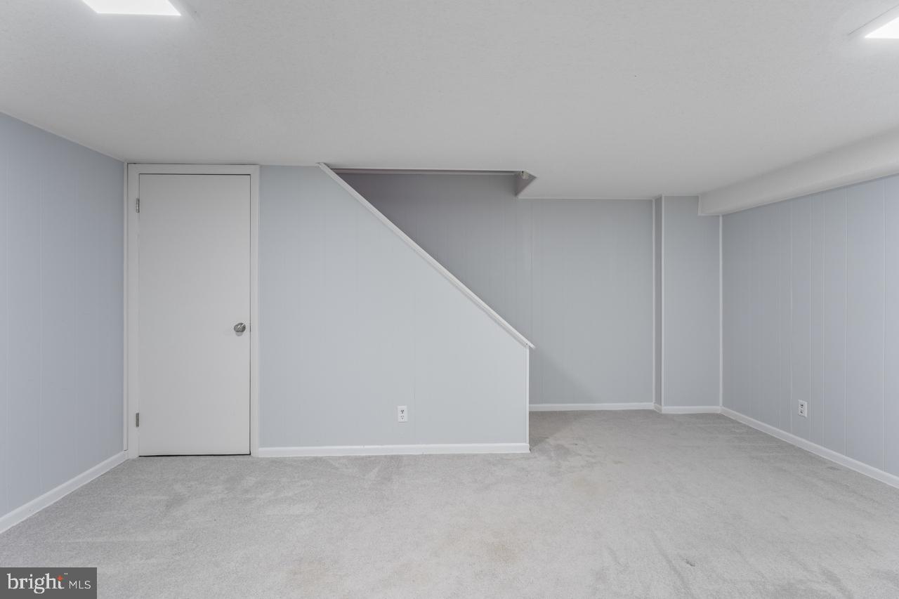 FAIRLINGTON GLEN - Residential