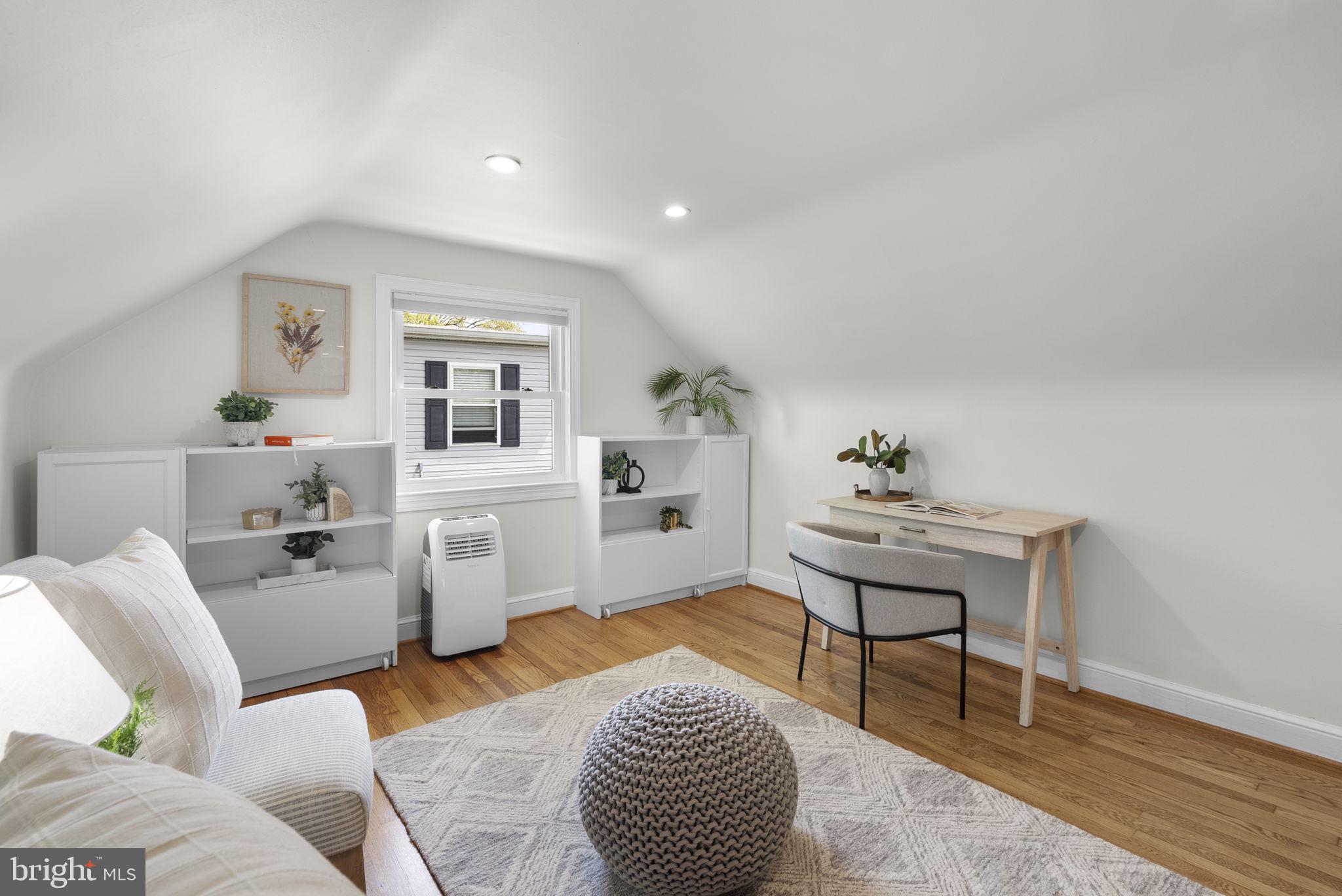 WOODMOOR - Residential