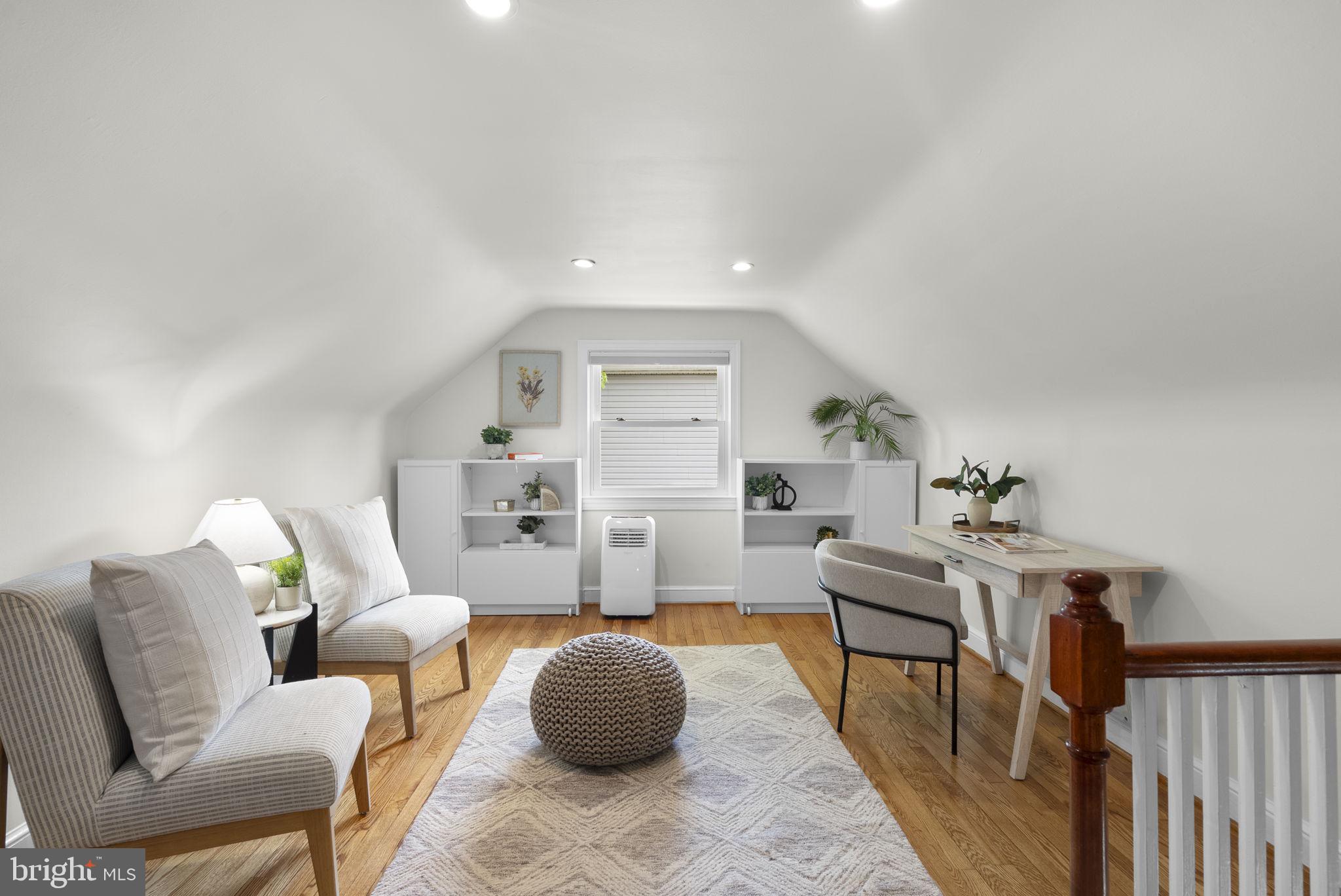 WOODMOOR - Residential