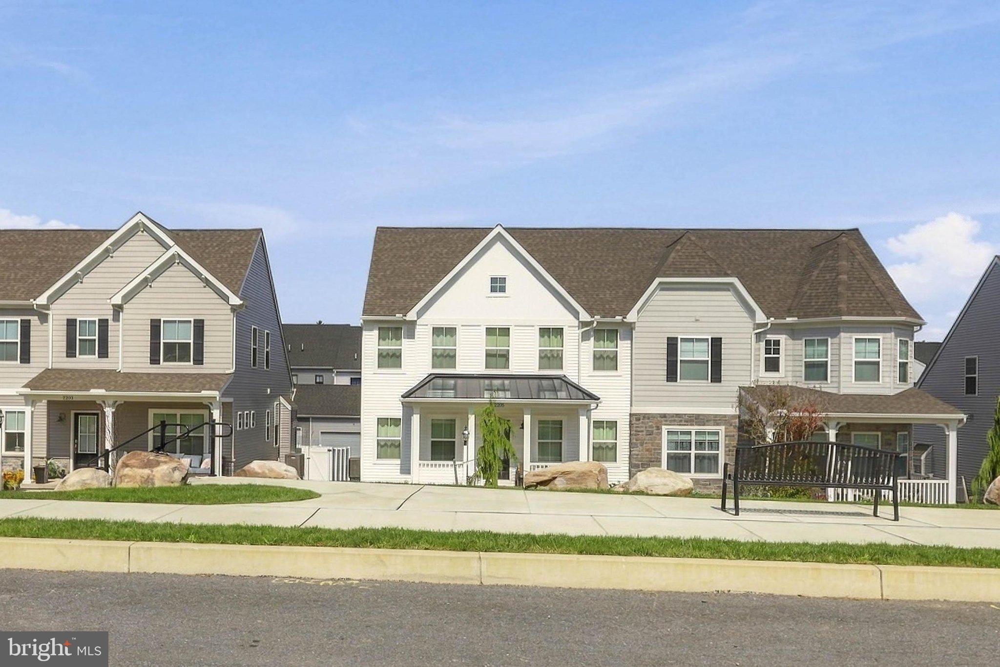 2205 ALDERBROOK LANE
