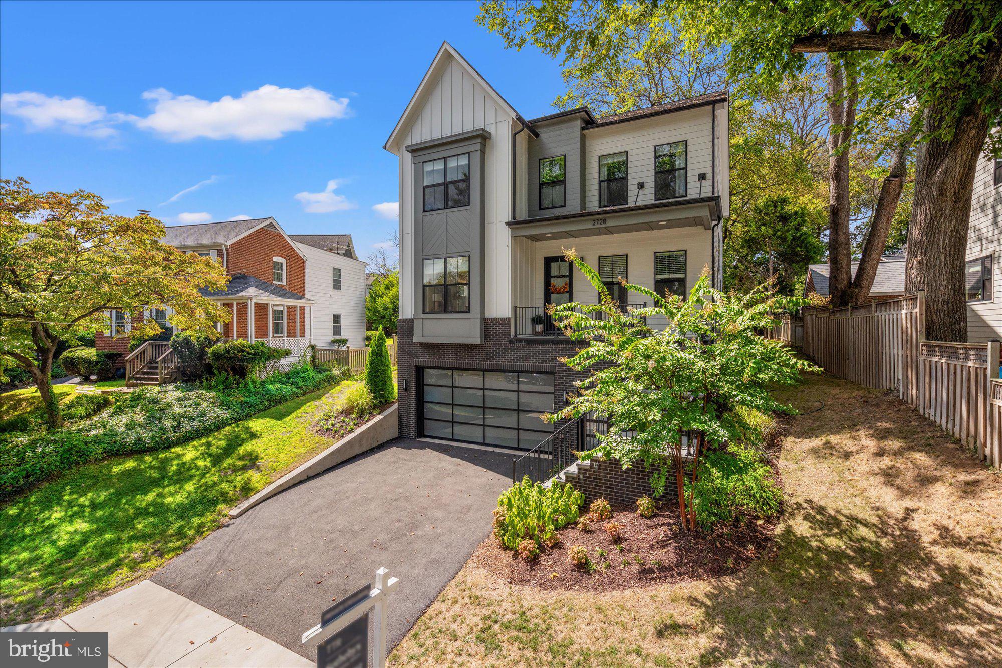 YORKTOWN - Residential