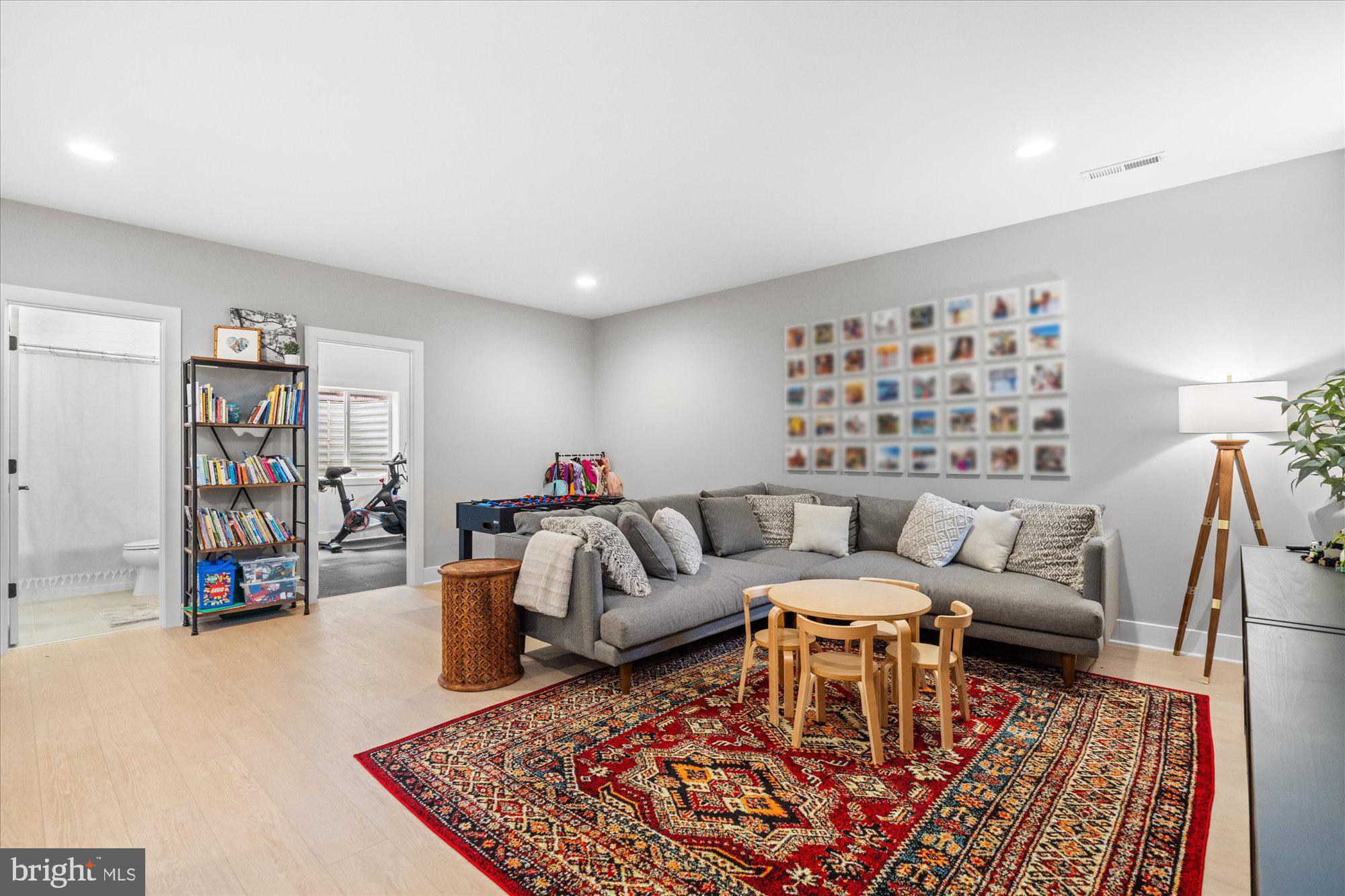 YORKTOWN - Residential