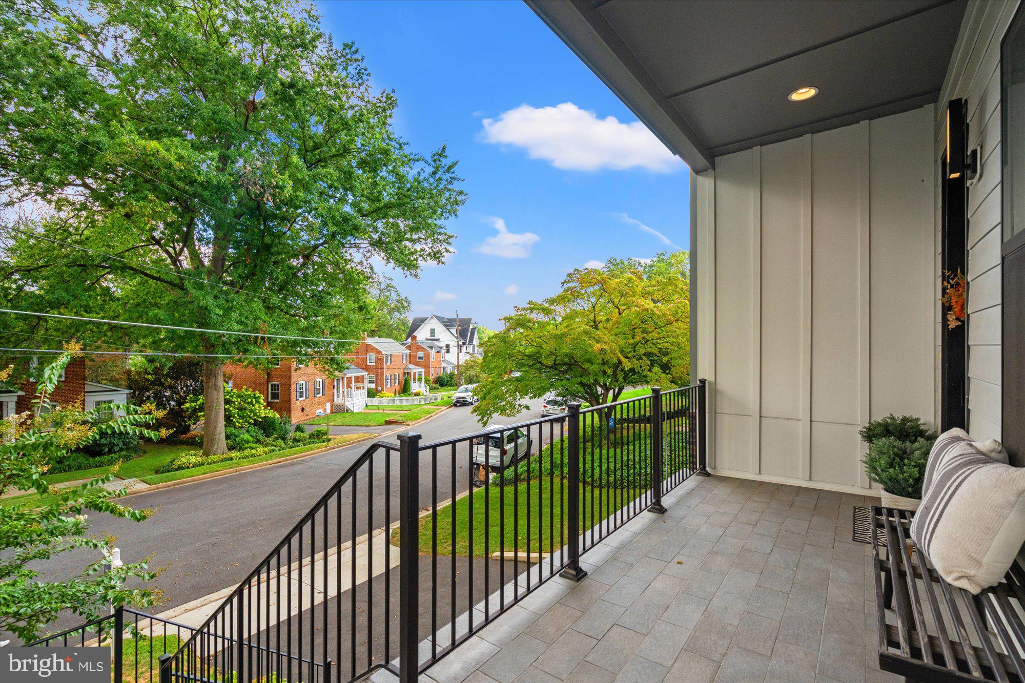 YORKTOWN - Residential