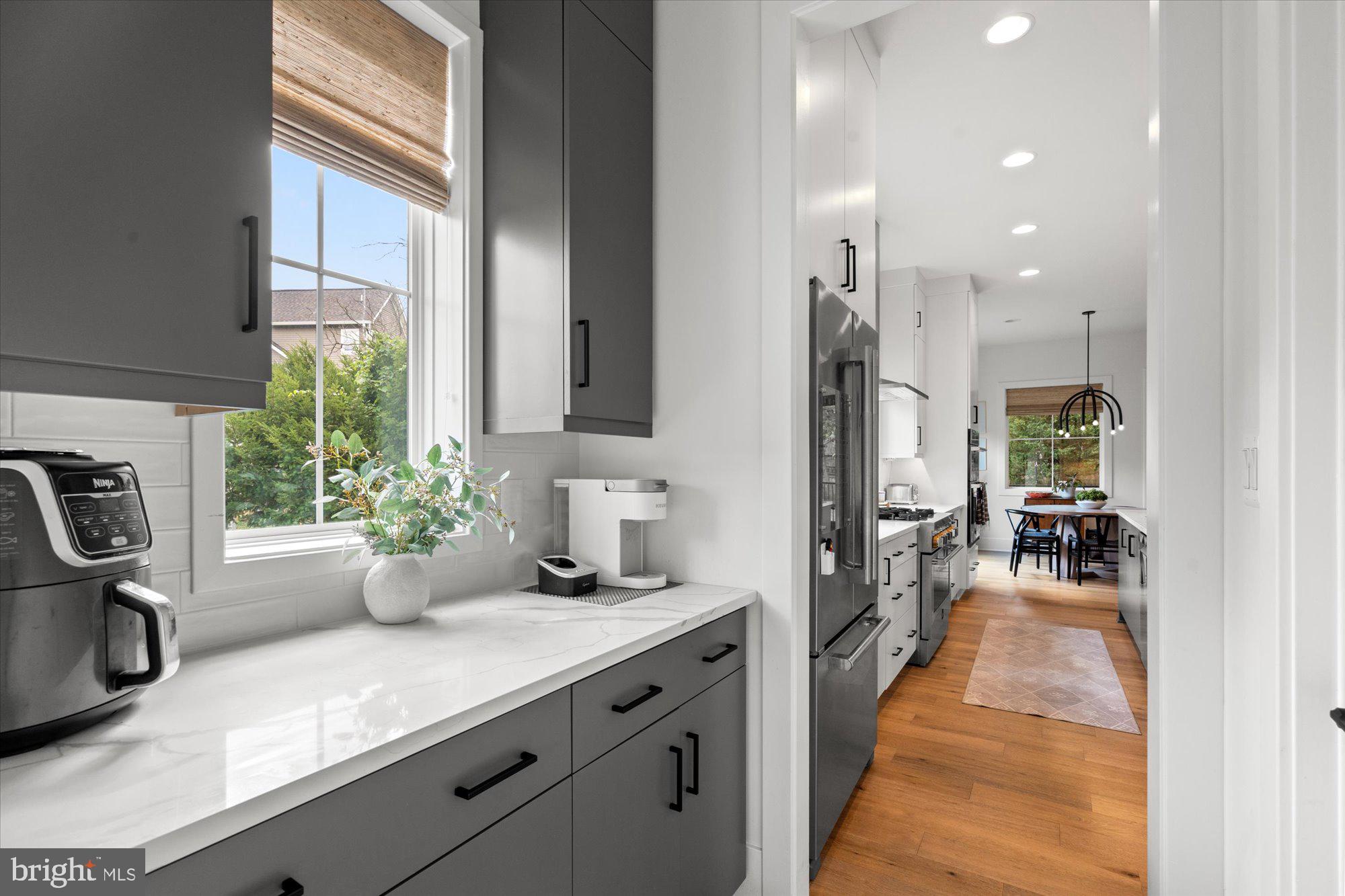 YORKTOWN - Residential