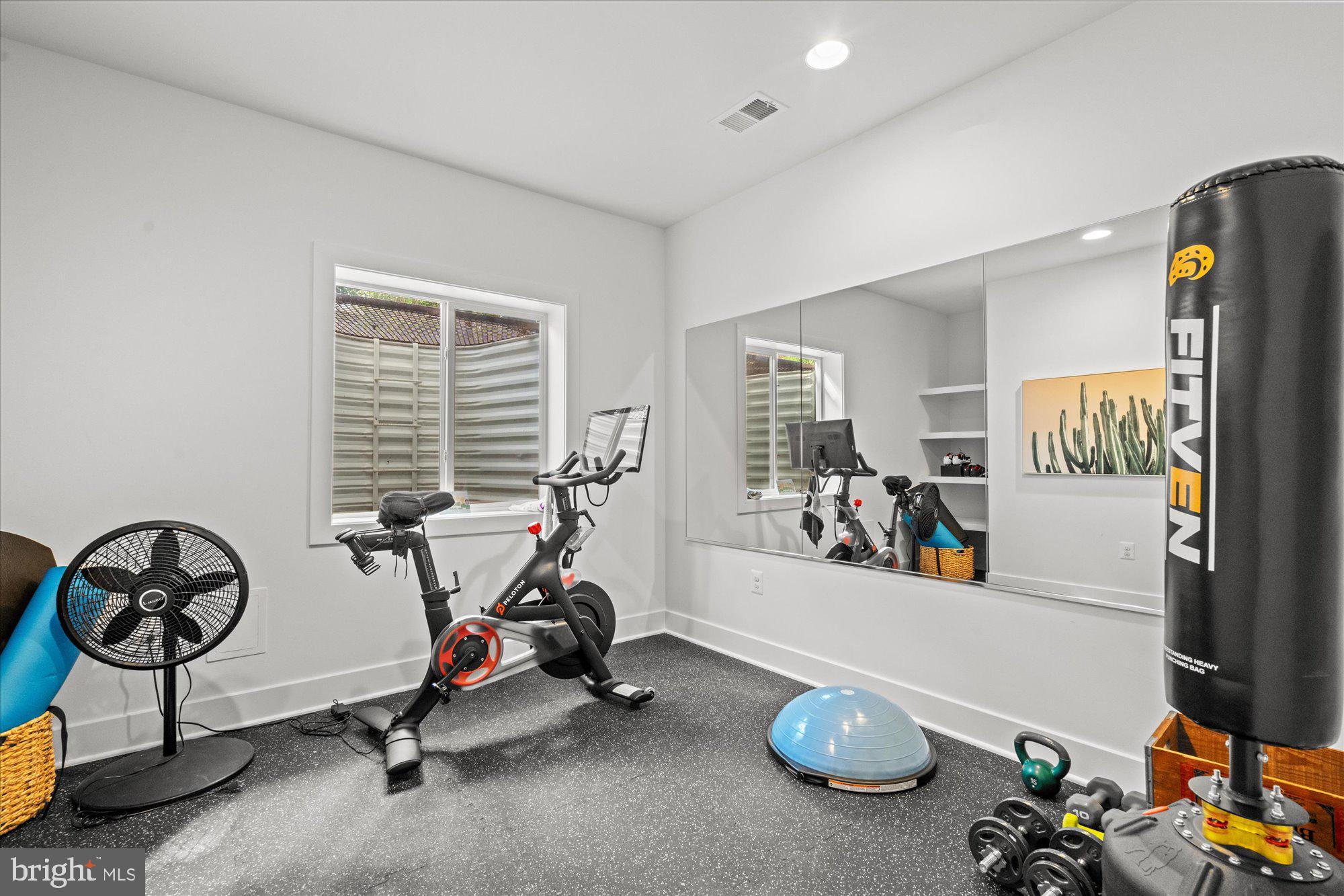 YORKTOWN - Residential