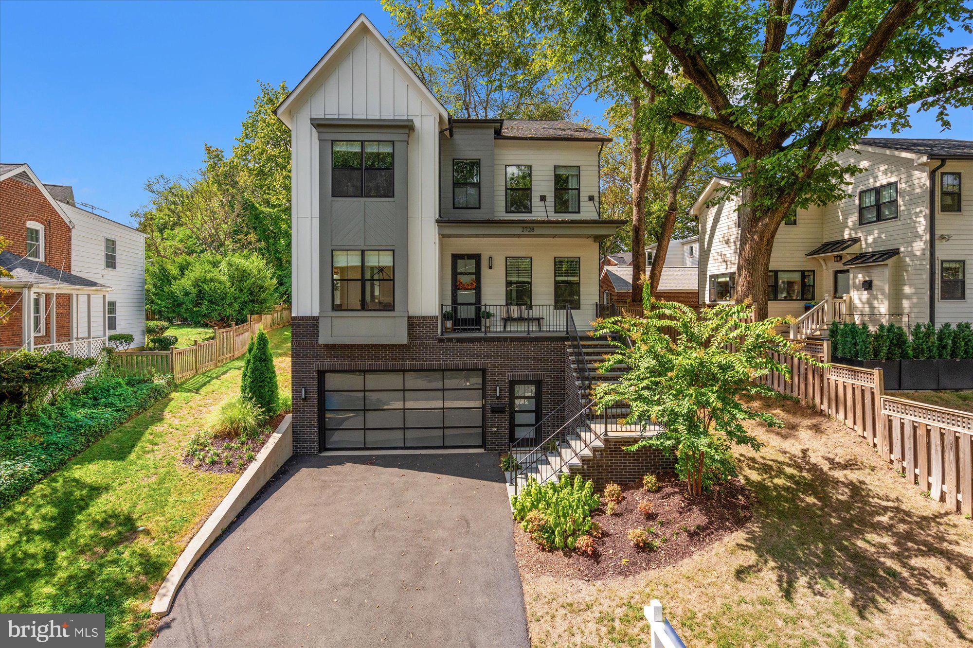 YORKTOWN - Residential