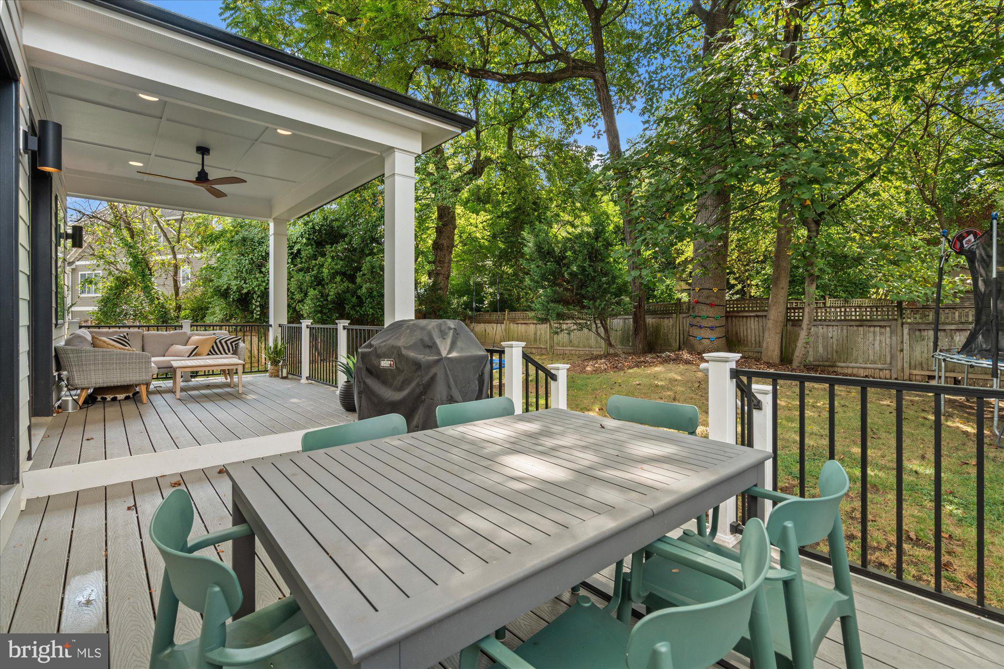 YORKTOWN - Residential