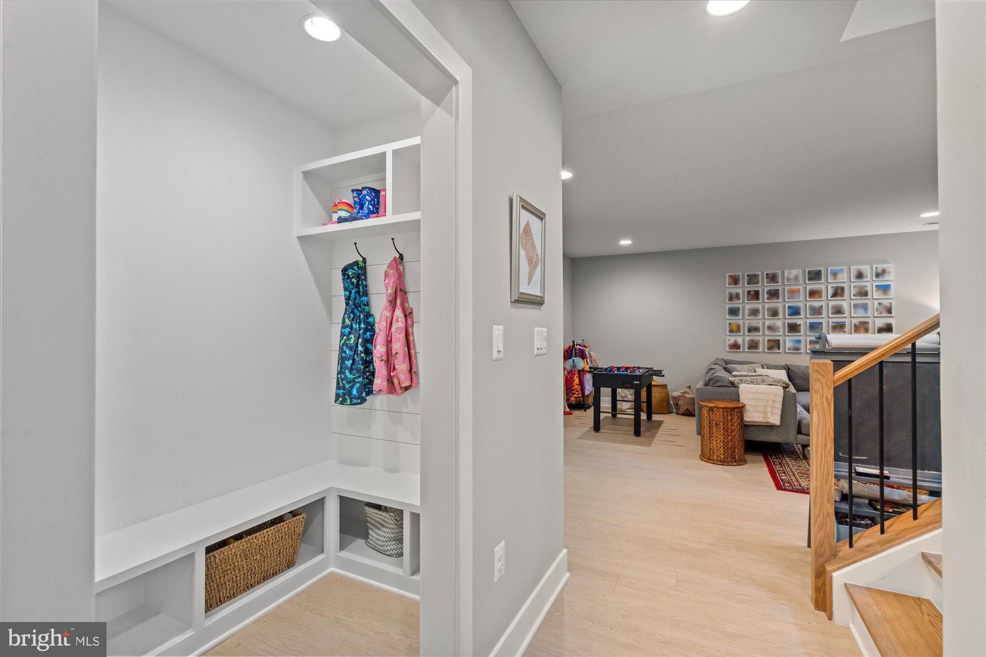 YORKTOWN - Residential