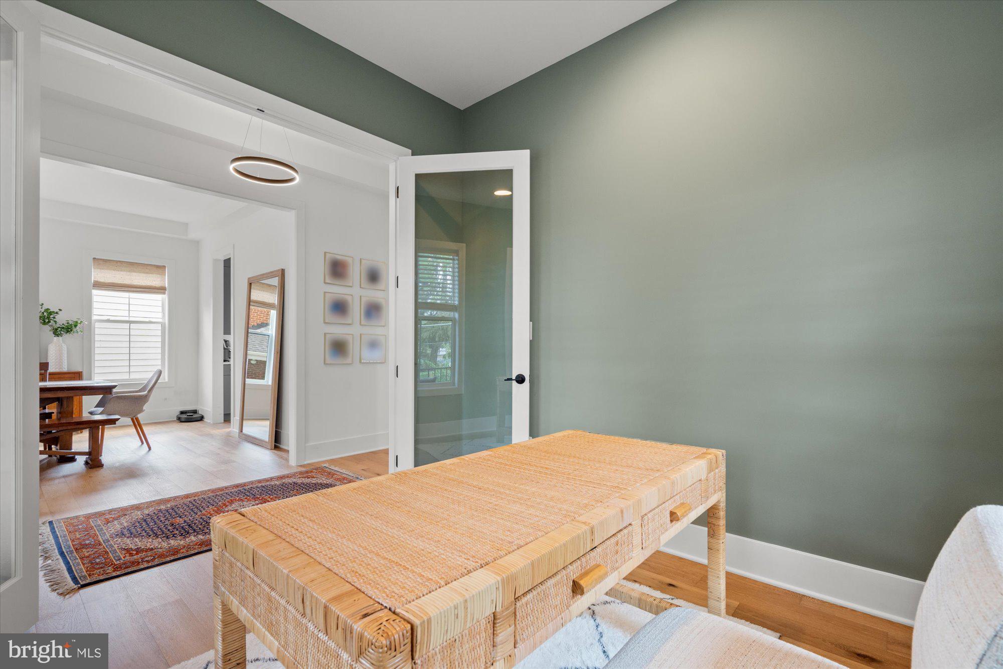 YORKTOWN - Residential