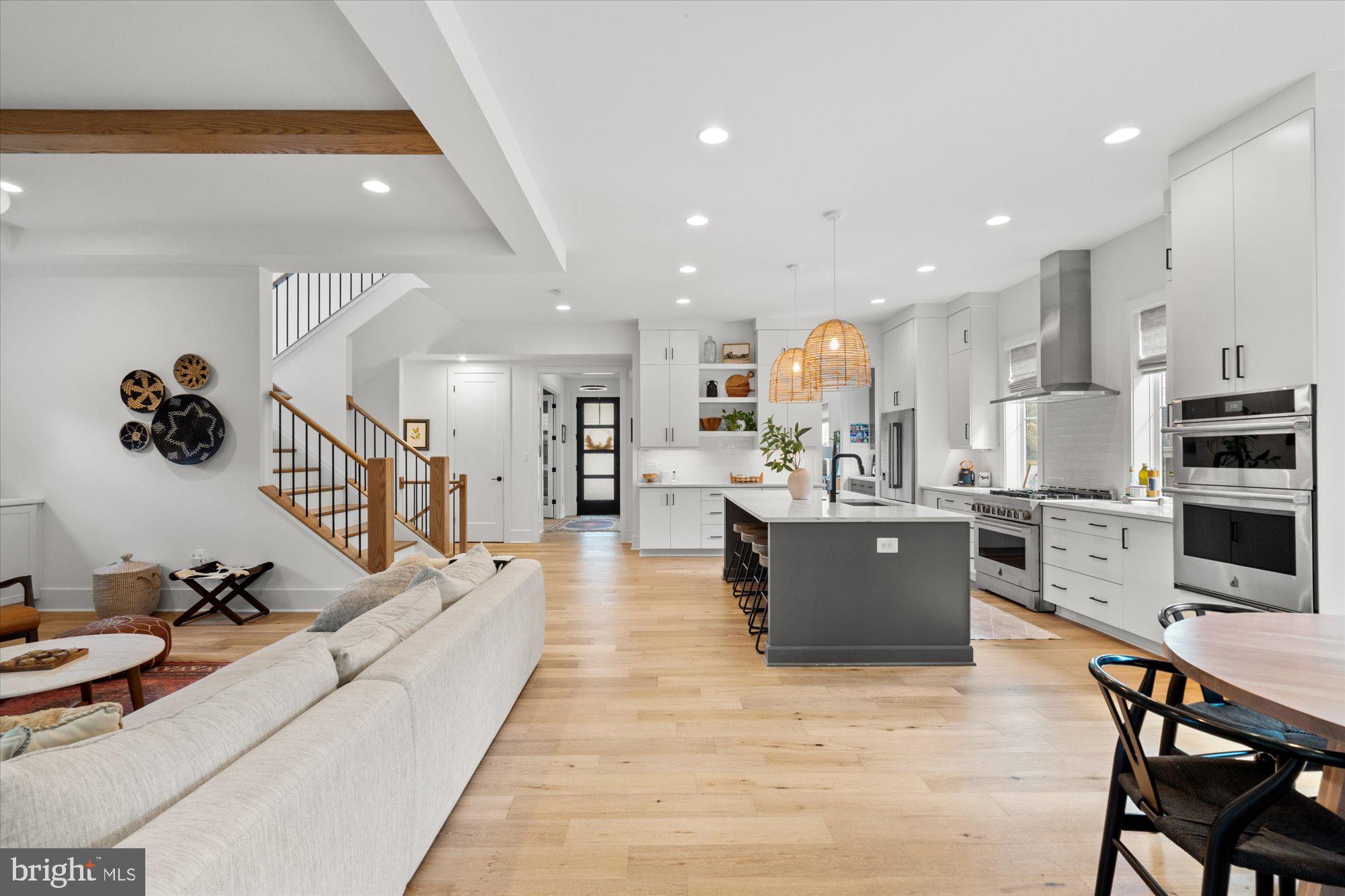 YORKTOWN - Residential