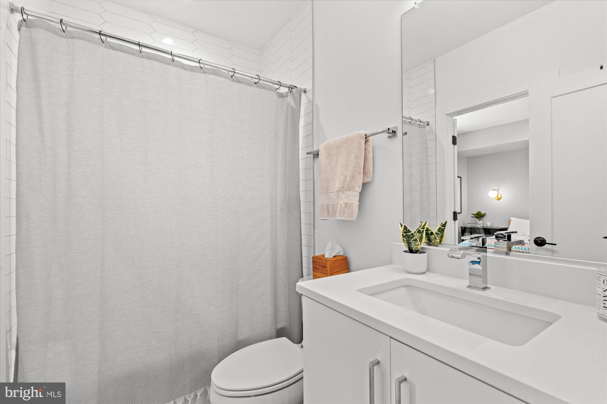 YORKTOWN - Residential