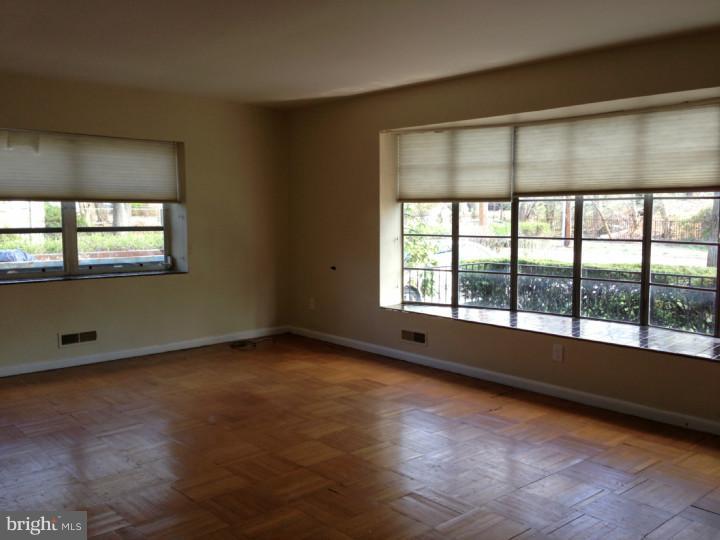 OVERBROOK - Residential Lease