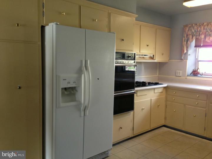 OVERBROOK - Residential Lease