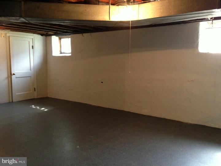 OVERBROOK - Residential Lease