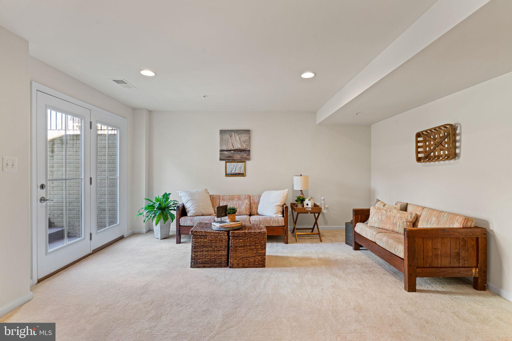 POTOMAC SHORES - Residential