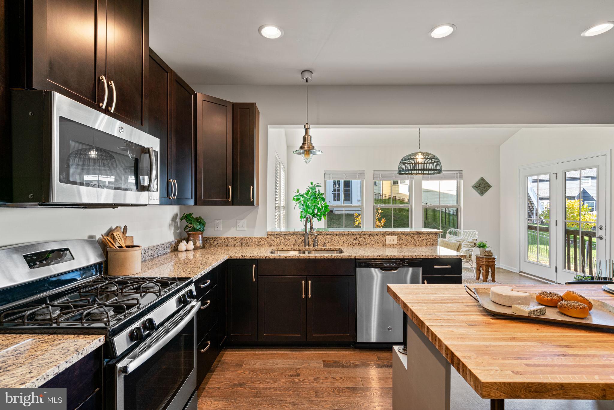 POTOMAC SHORES - Residential