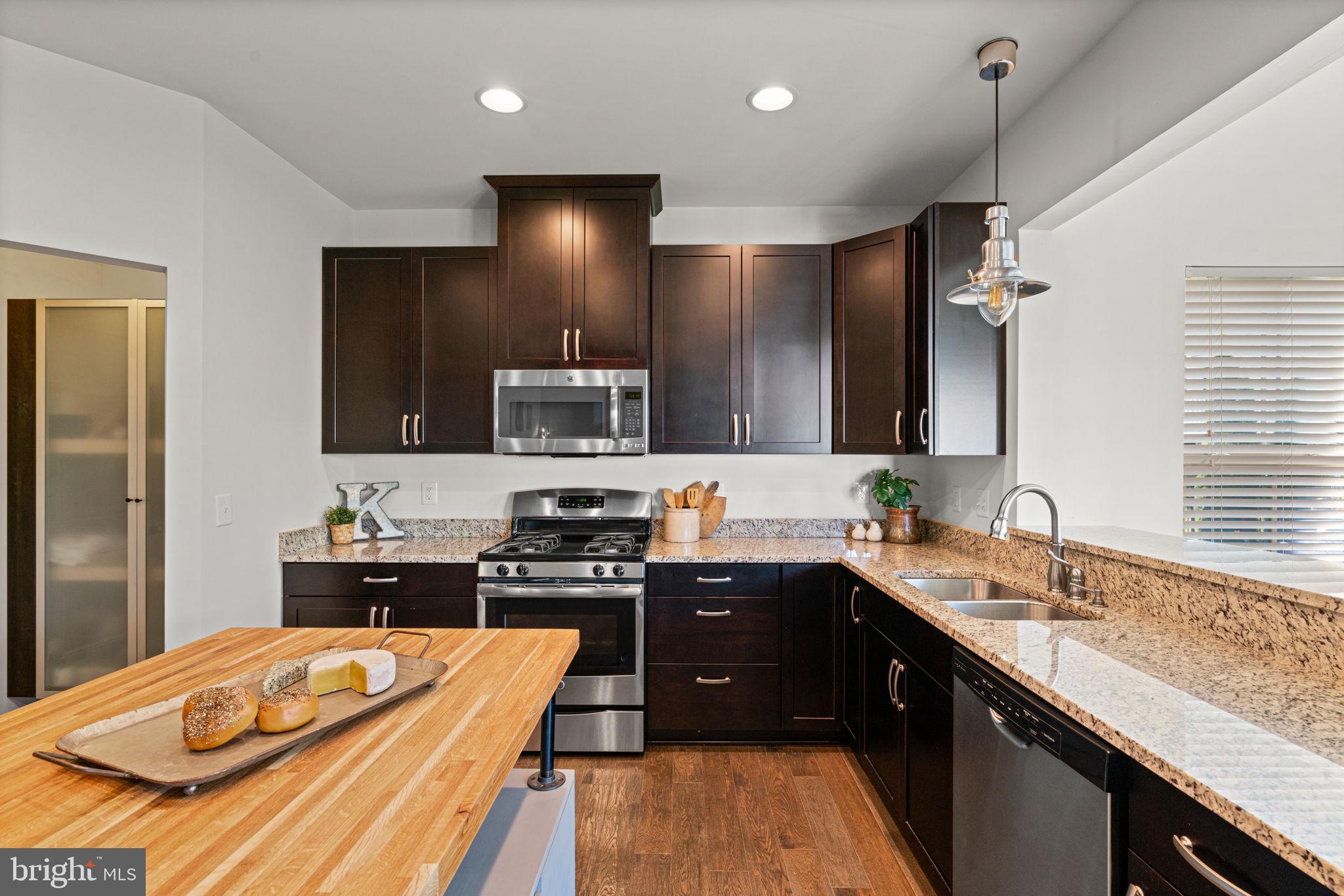 POTOMAC SHORES - Residential