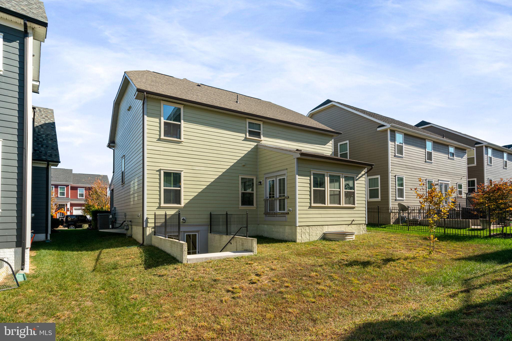 POTOMAC SHORES - Residential