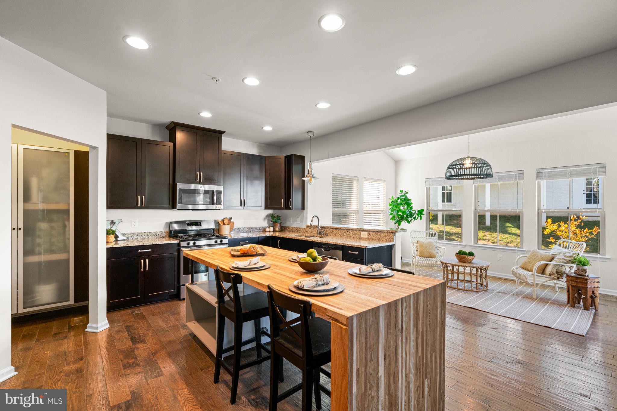 POTOMAC SHORES - Residential