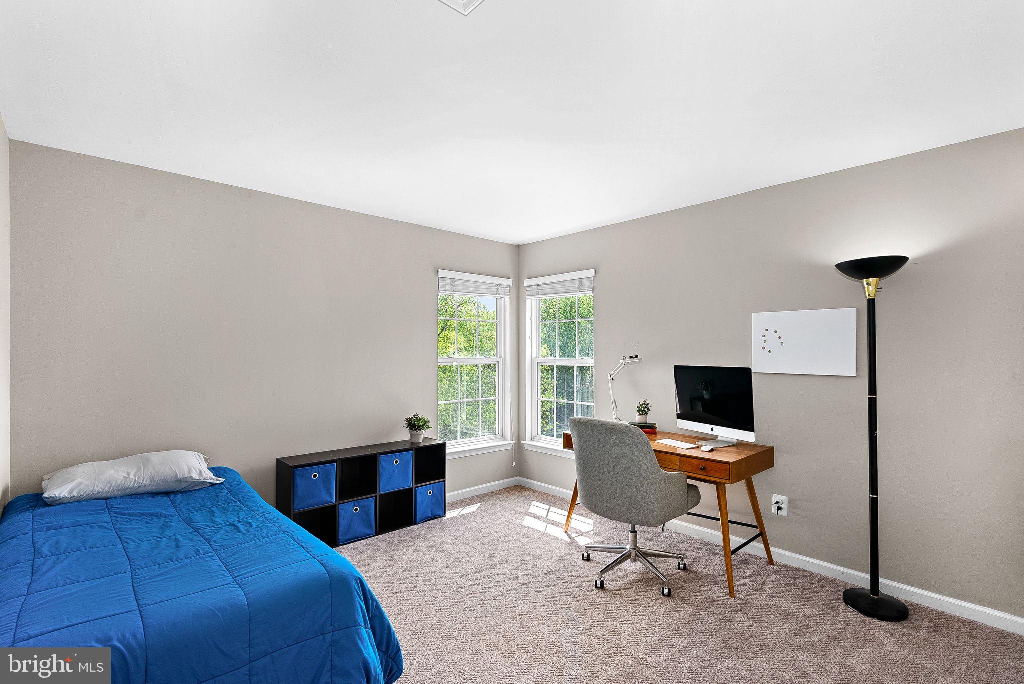 BROADLANDS - Residential