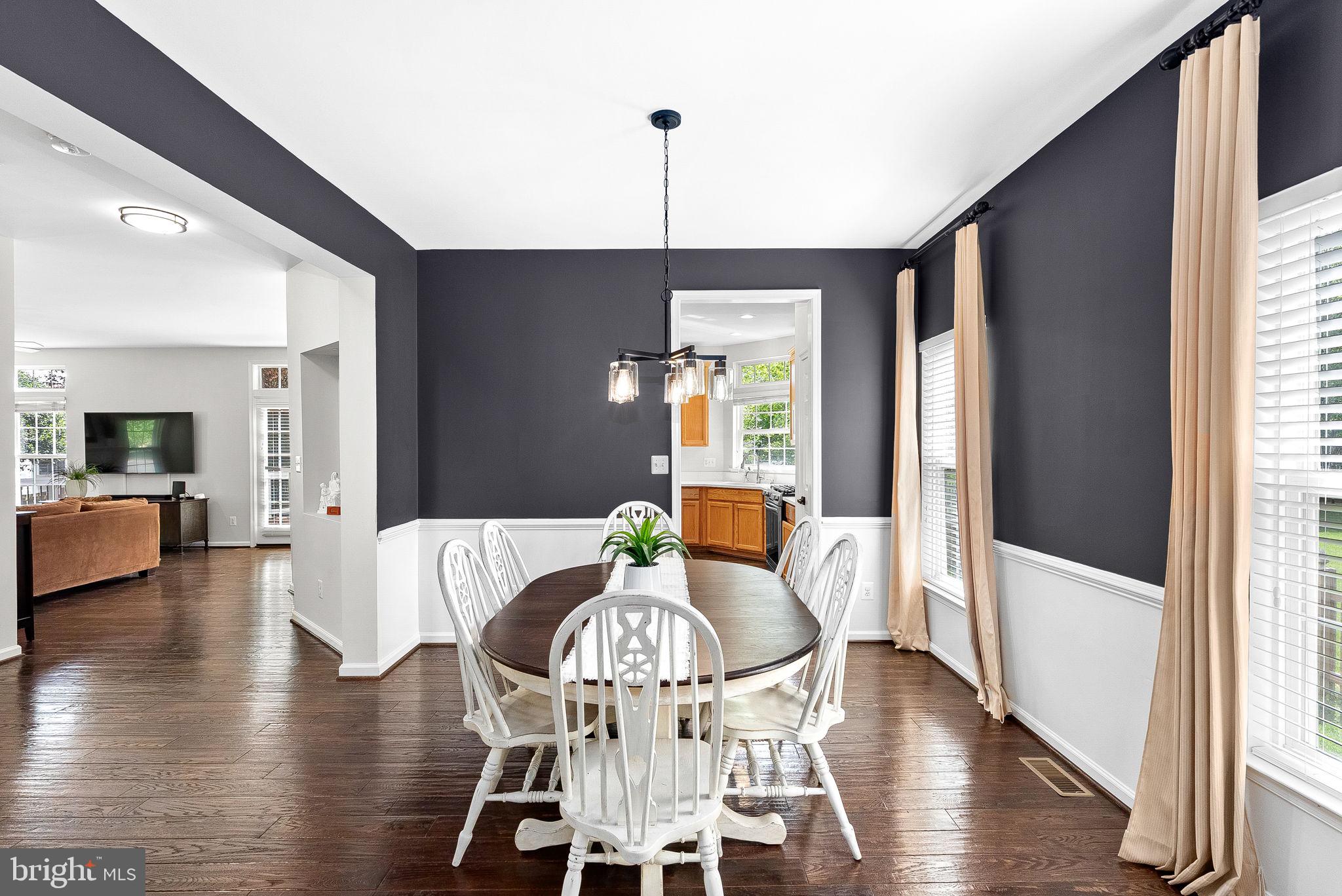 BROADLANDS - Residential