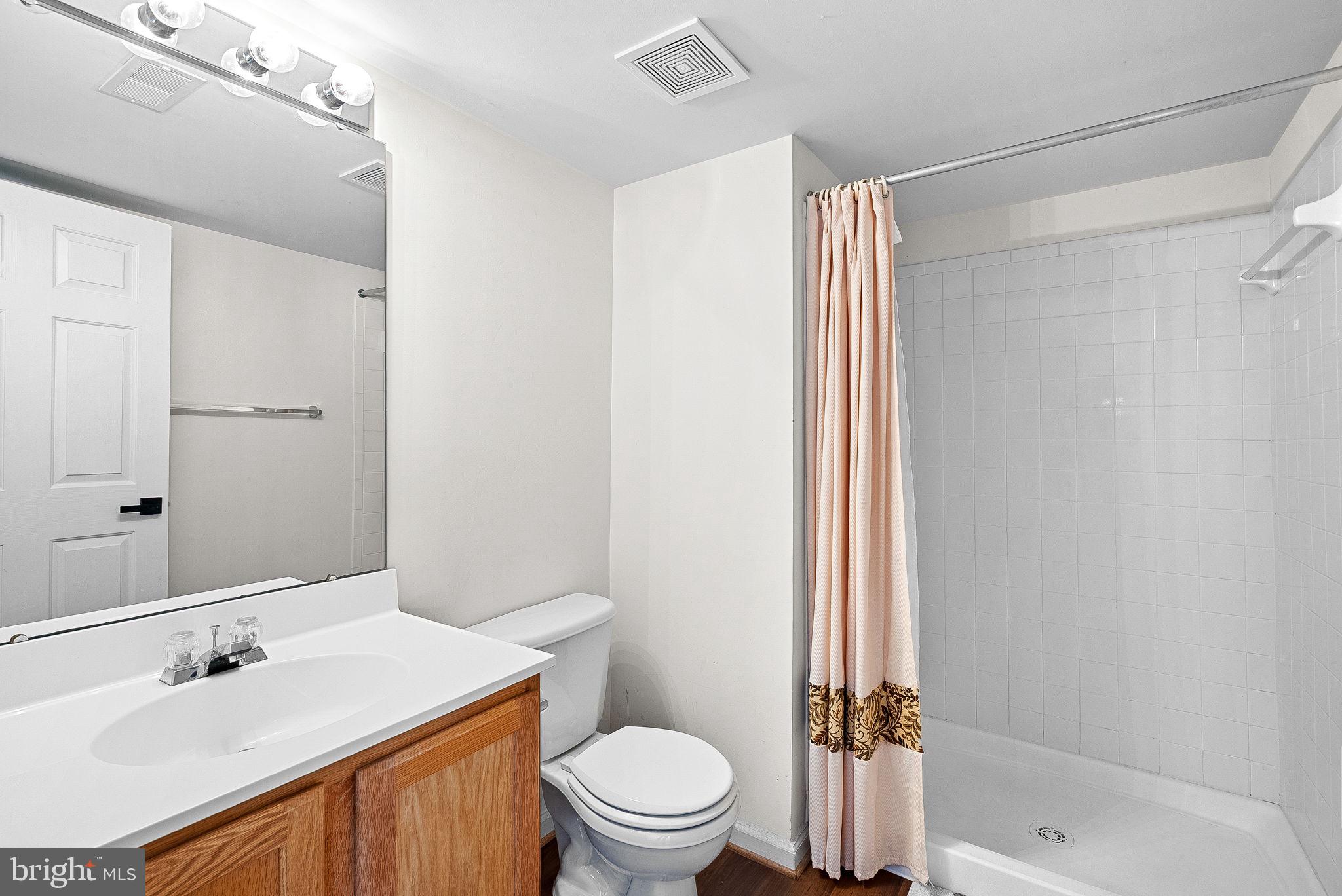 BROADLANDS - Residential