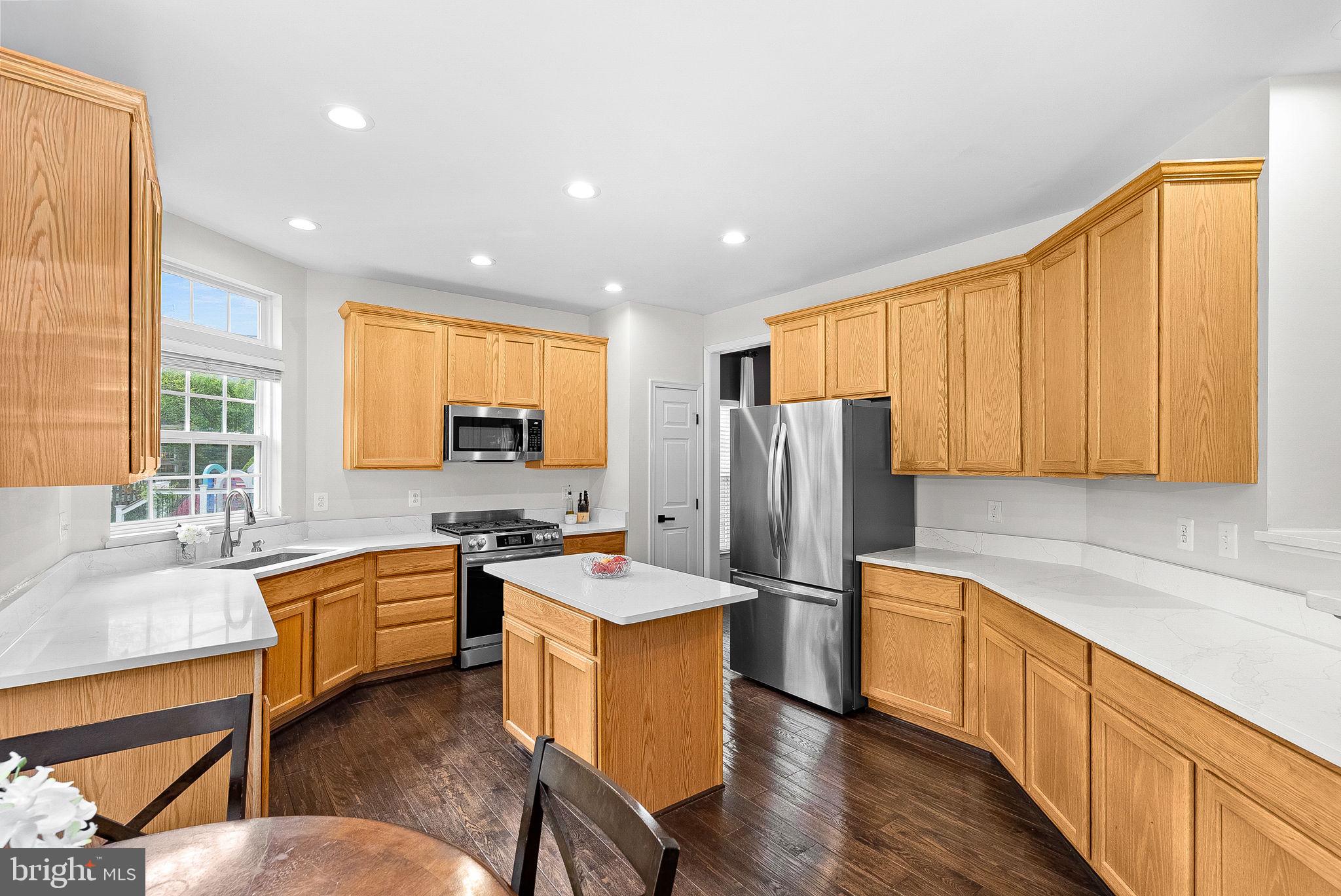 BROADLANDS - Residential