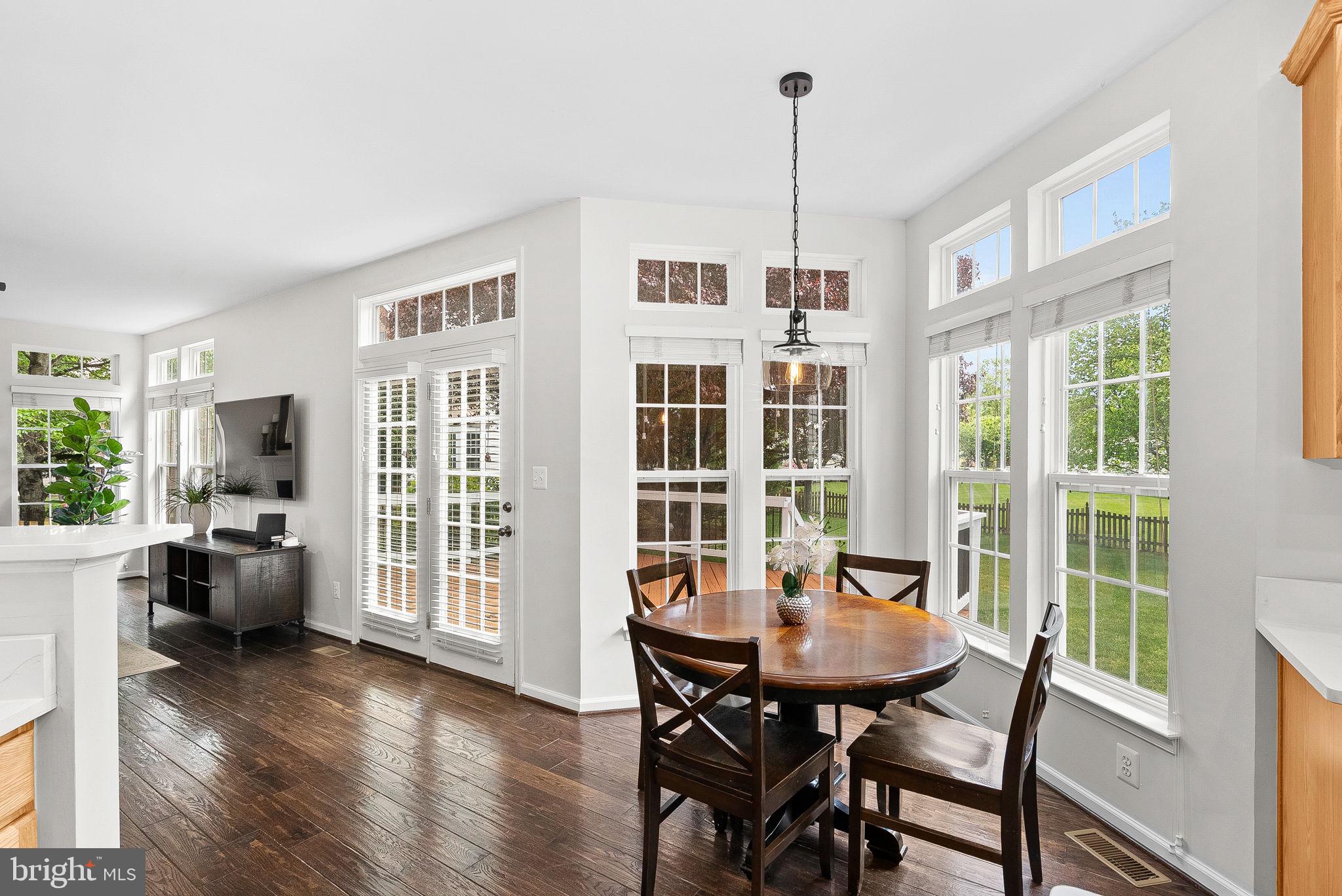 BROADLANDS - Residential