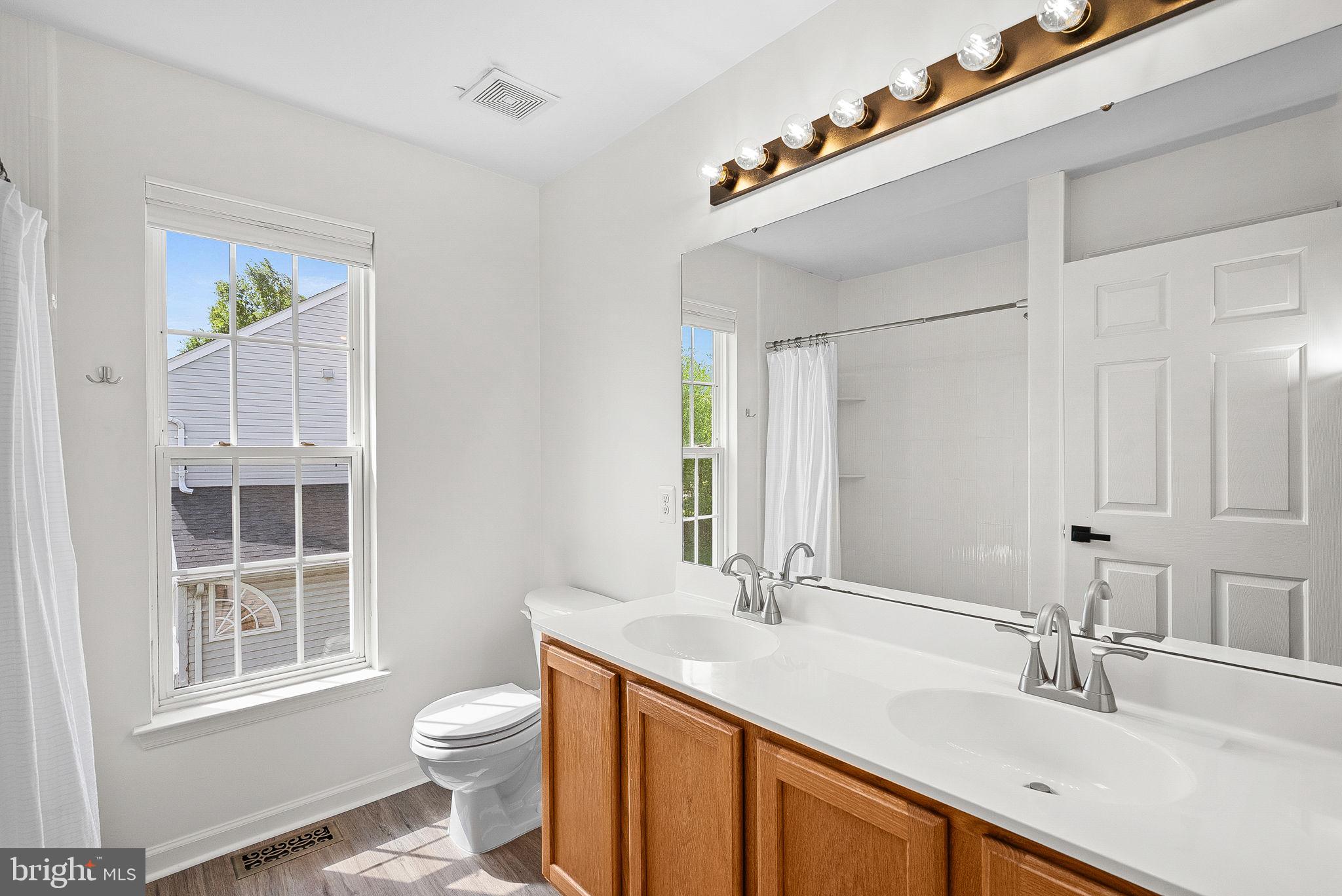 BROADLANDS - Residential