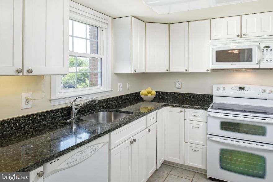 !ALL THE BIG STUFF IS DONE!*RENOVATED & UPGRADED*JUST WHAT EVERY 1ST TIME HOME BUYER IS LOOKING FOR*BRAND NEW PAINT ON ALL LVLS*WD FLRS ON MAIN*TOTALLY REMODELED KITCHEN,NEWER CABINETS,GRANITE,12" C TILE,SUPER LG SS FRIG*NEWER DBL OVEN STOVE*BRAND NEW DSHWSHR*ALL WNDWS HAVE BEEN REPL*TOT RENOVATED UL FULL BATH*SPAC MBDR HAS 2LG CLOSETS*FIN LL W/FP & WLKOUT TO PATIO*1/2 BATH ON LL/MAIN*RES PKG/401*