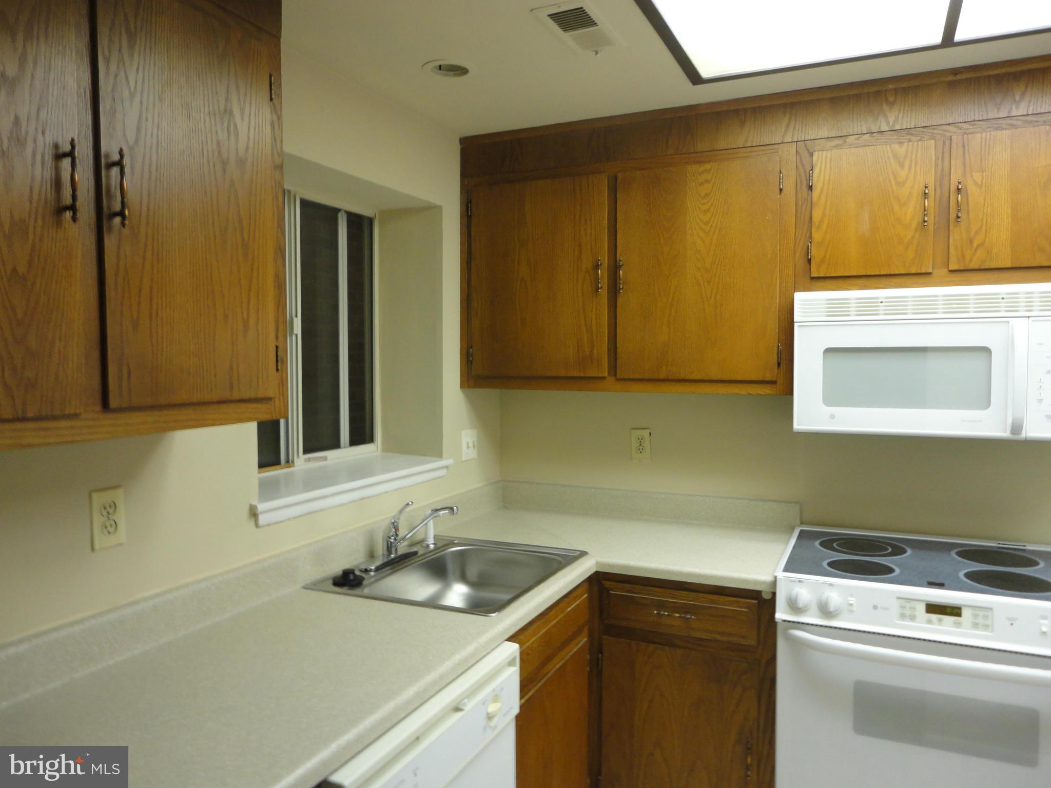 ROSSMOOR MUTUAL #14 - Residential