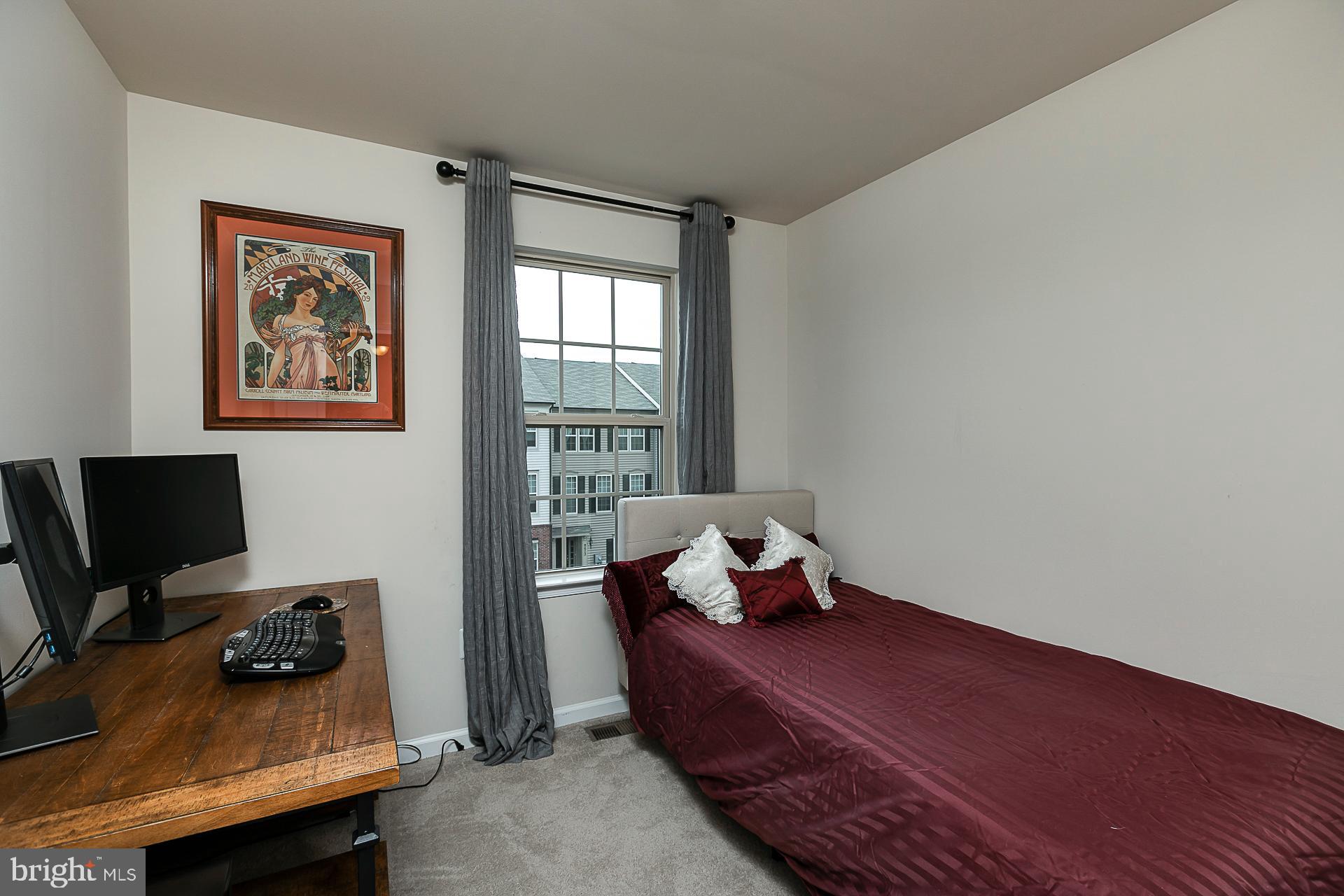 TALLYN RIDGE - Residential