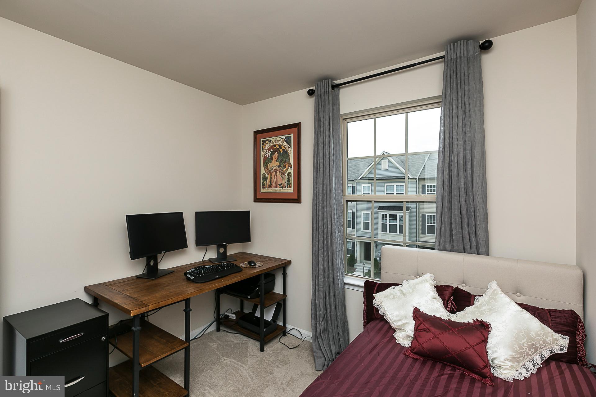 TALLYN RIDGE - Residential