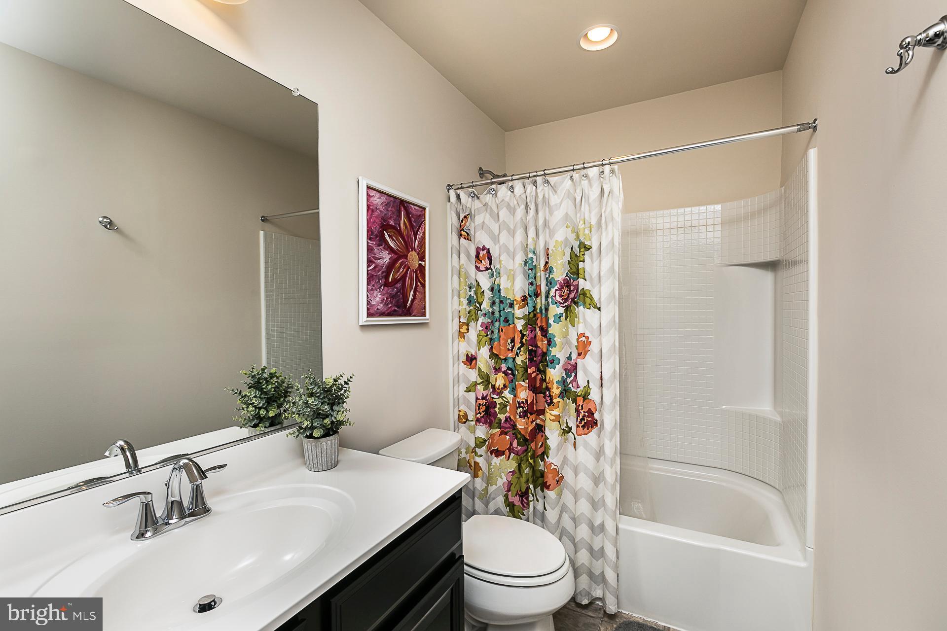 TALLYN RIDGE - Residential