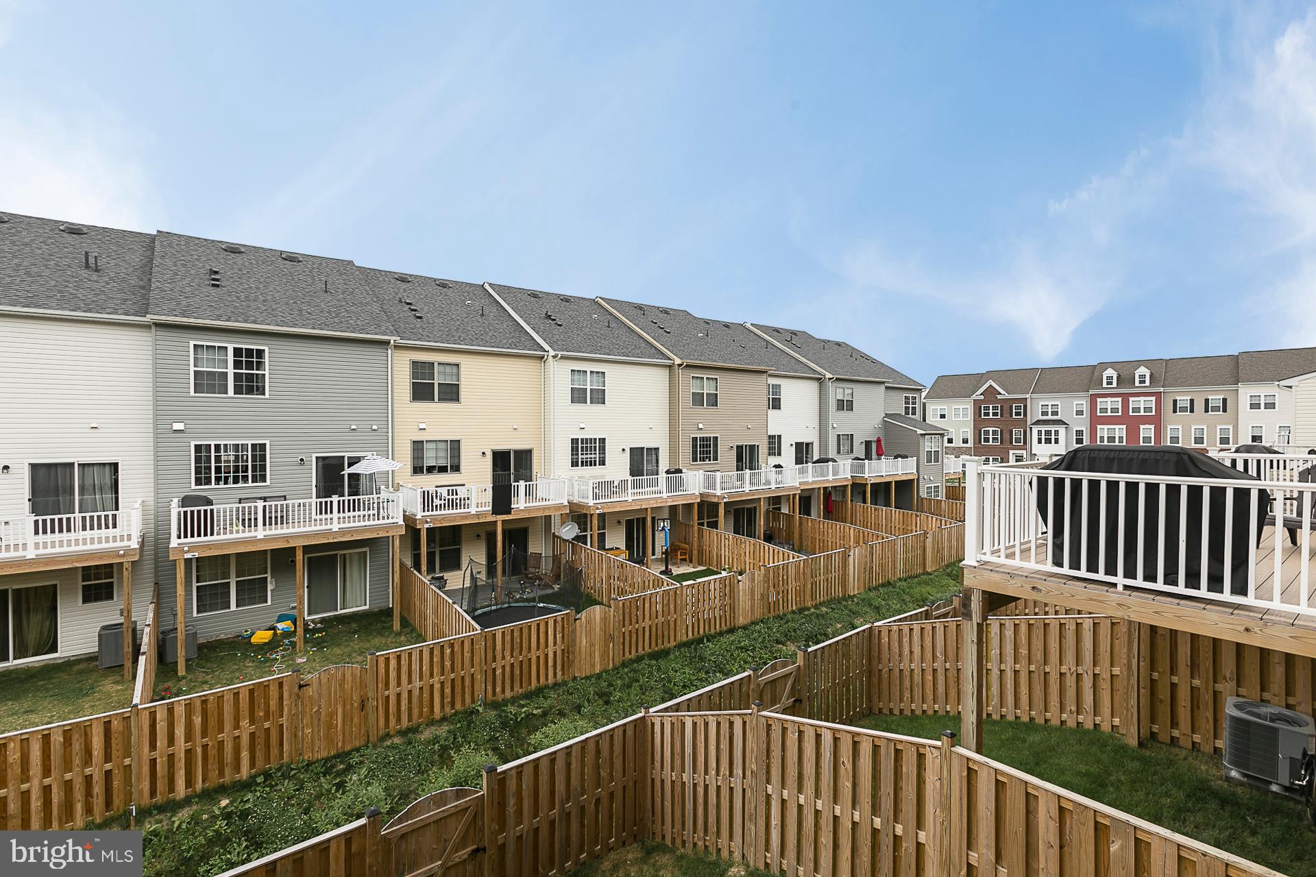 TALLYN RIDGE - Residential