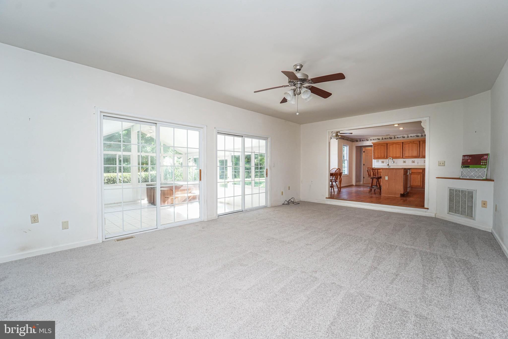 GOVERNOR GRASON MANOR - Residential