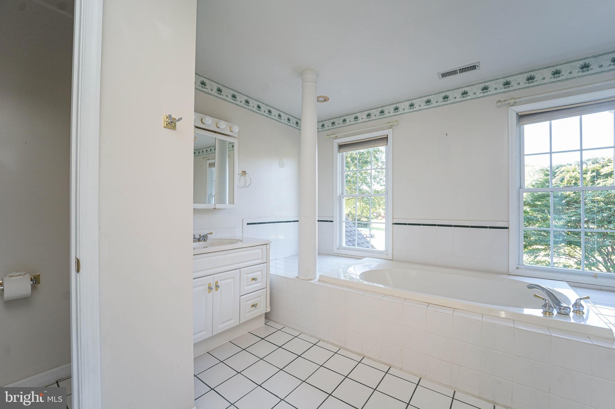 GOVERNOR GRASON MANOR - Residential