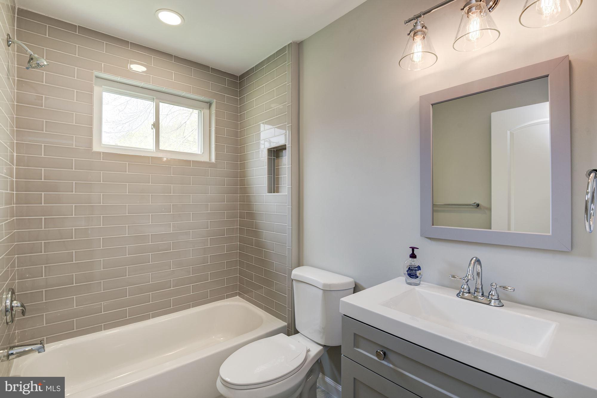 RANDOLPH HILLS - Residential Lease