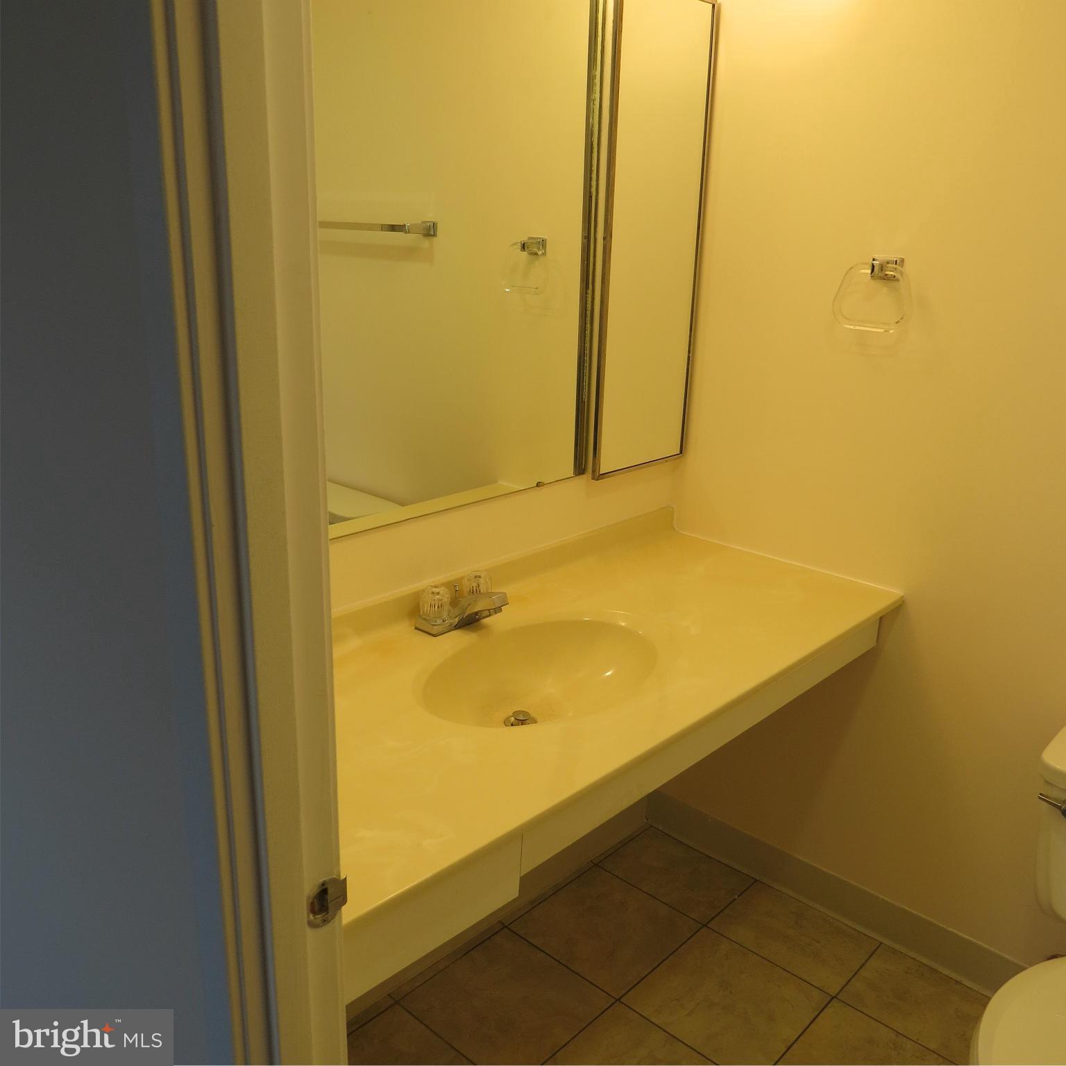 WATERGATE AT LANDMARK - Residential Lease