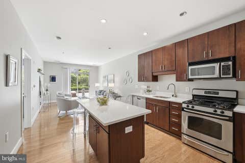 Photo of 1800 Wilson Boulevard #105, ARLINGTON, VA 22201 (MLS # VAAR2075436)