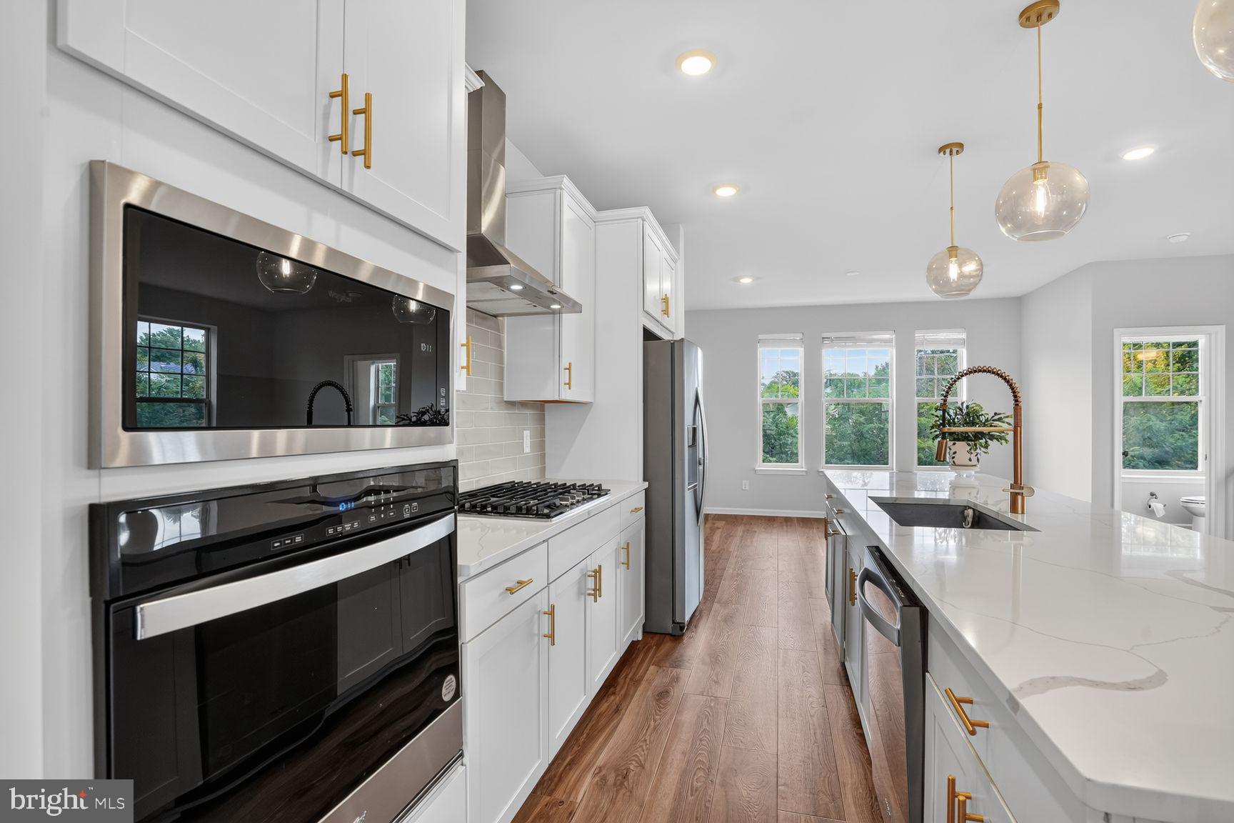 9399 BARNES LOOP