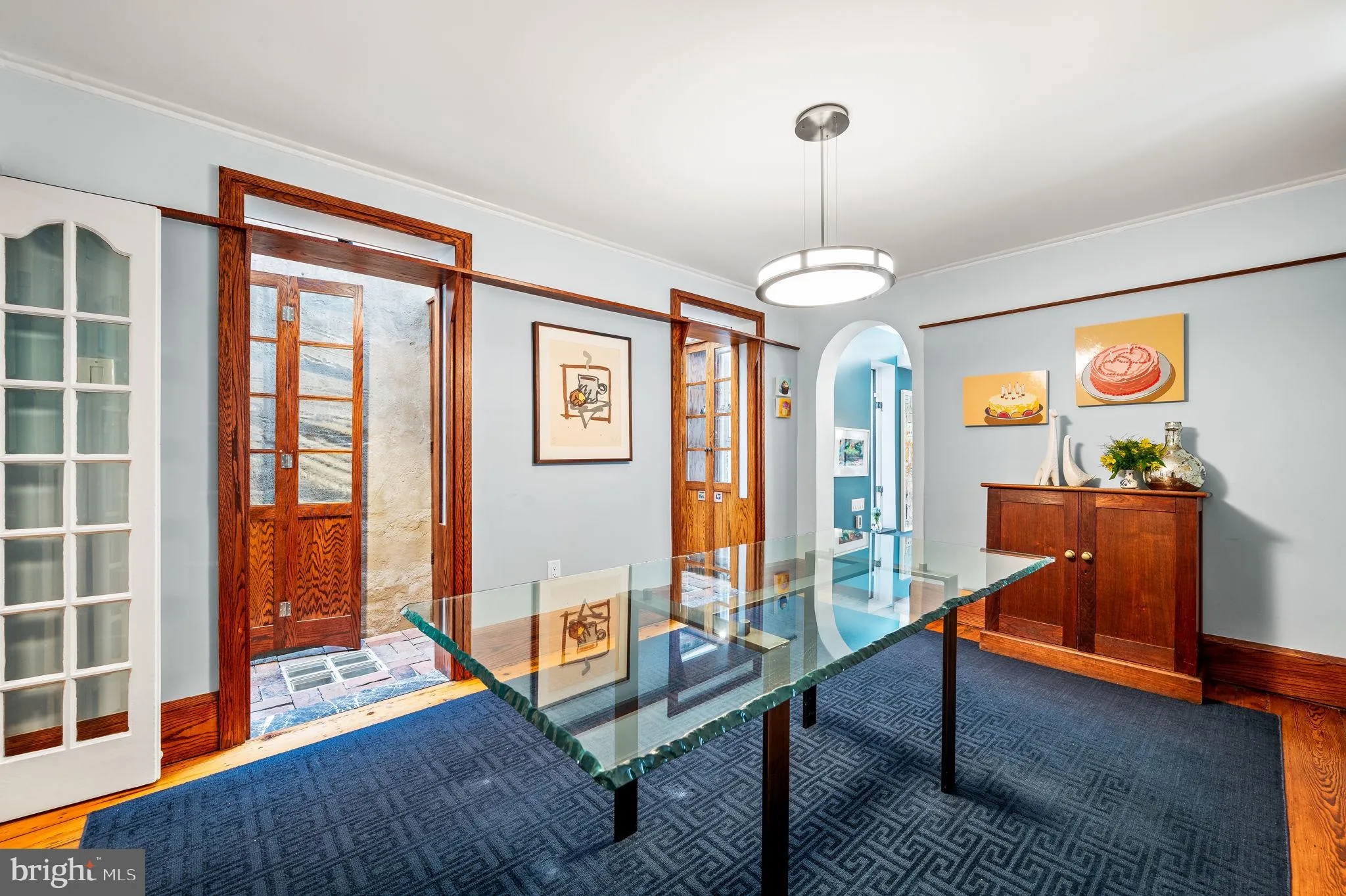 Philadelphia, Pennsylvania 19103, United States, 4 Bedrooms Bedrooms, ,3 BathroomsBathrooms,Residential,Pending,6877