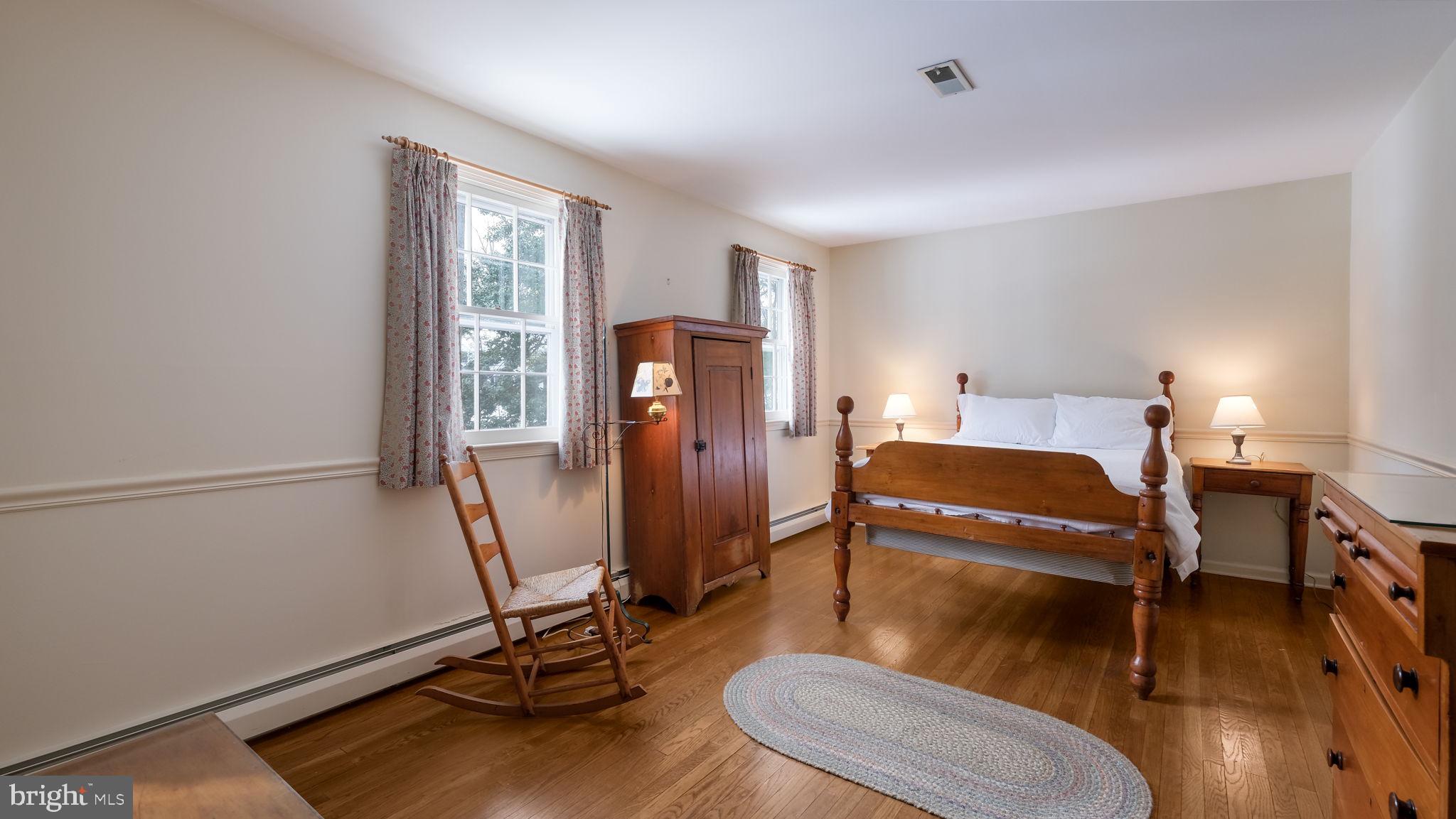 PEBBLE HILL - Residential